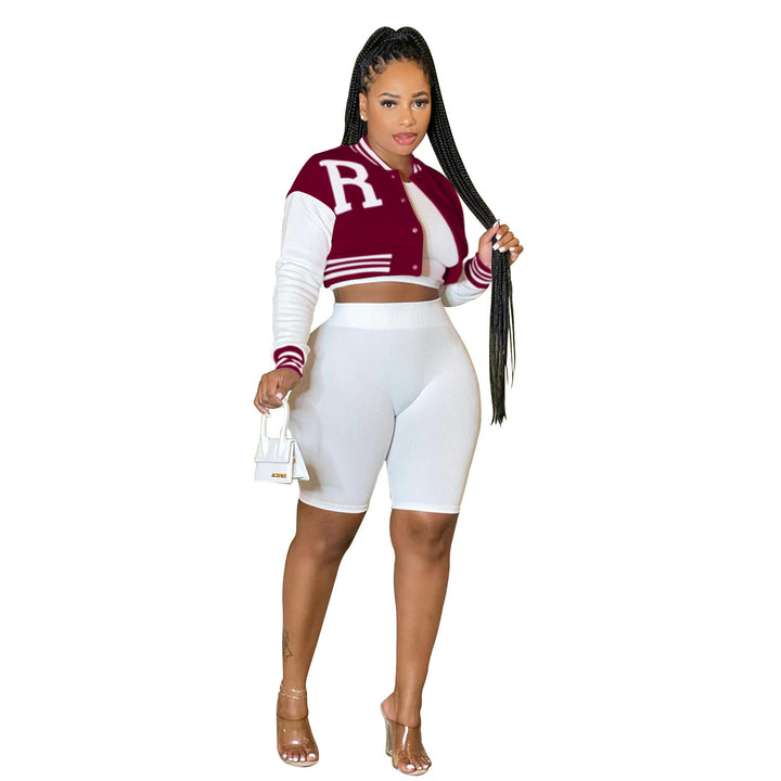 Dame Sporty sæt bestående af cropped jakke og tætsiddende cykelshorts med elastisk talje Stilla