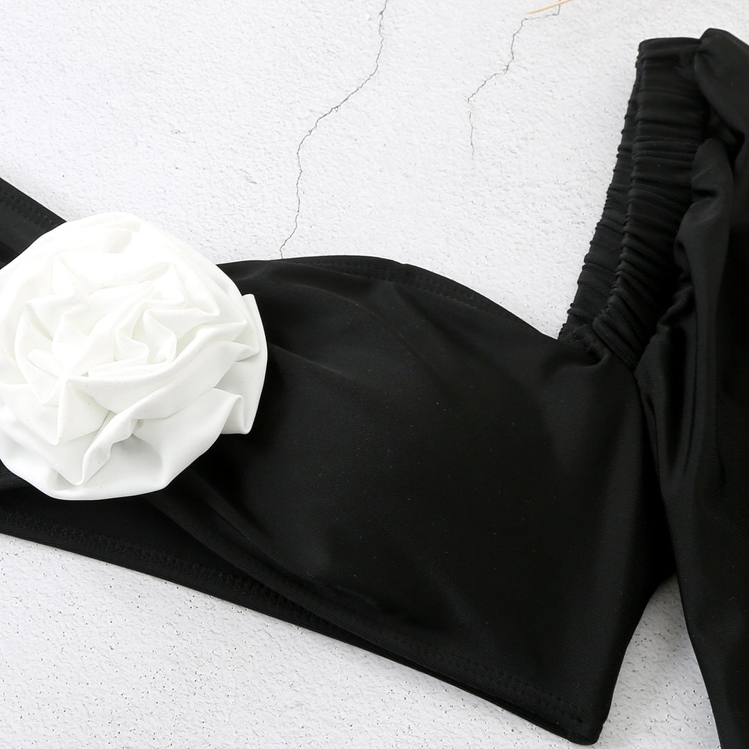 Dame Bikini-Set med elegante flæseærmer og blomsterdetalje Stilla