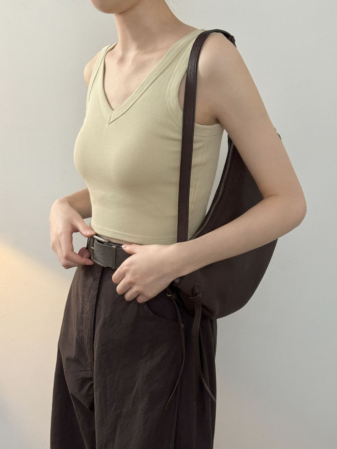 Dame ærmeløs V-udskæring Crop-Top i højkvalitets materialeblanding Stilla