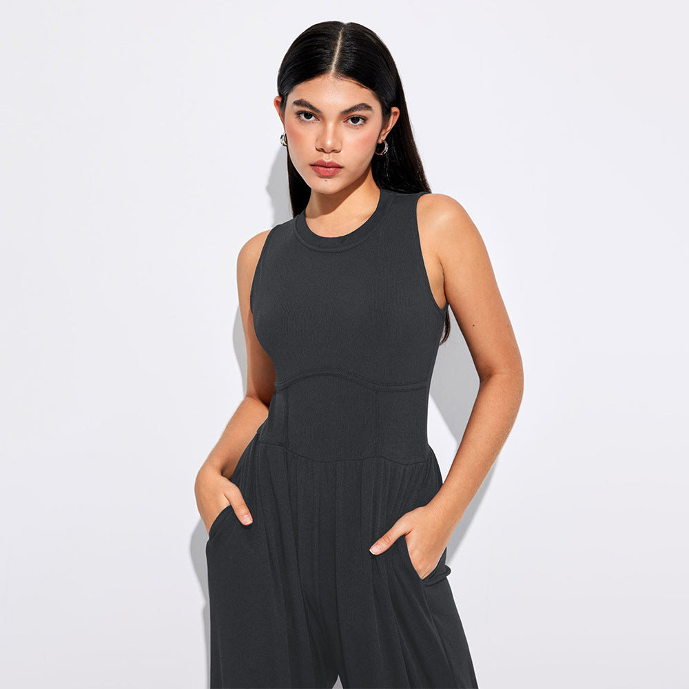 Kvinders jumpsuit med høj talje og praktiske sidelommer Stilla