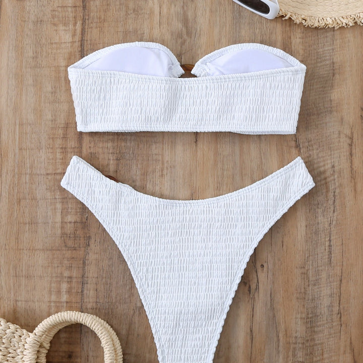 Dame bikini-sæt med struktureret bustier-top og højskårne bunddele Skovae