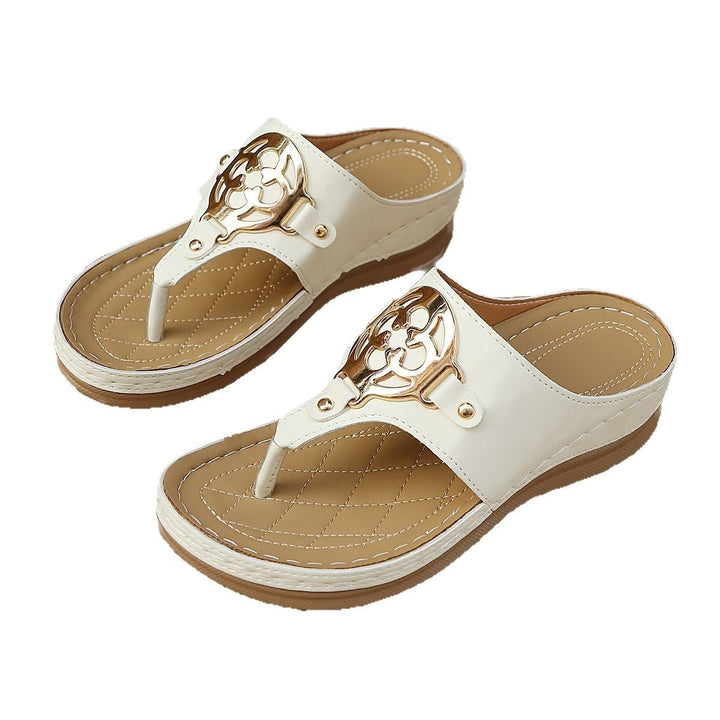 Dame mode T-bar sandaletter med elegante dekorationer Stilla