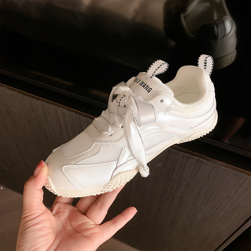 Dame Sporty Sneakers med blanke overflade og åndbar mellemsål Stilla