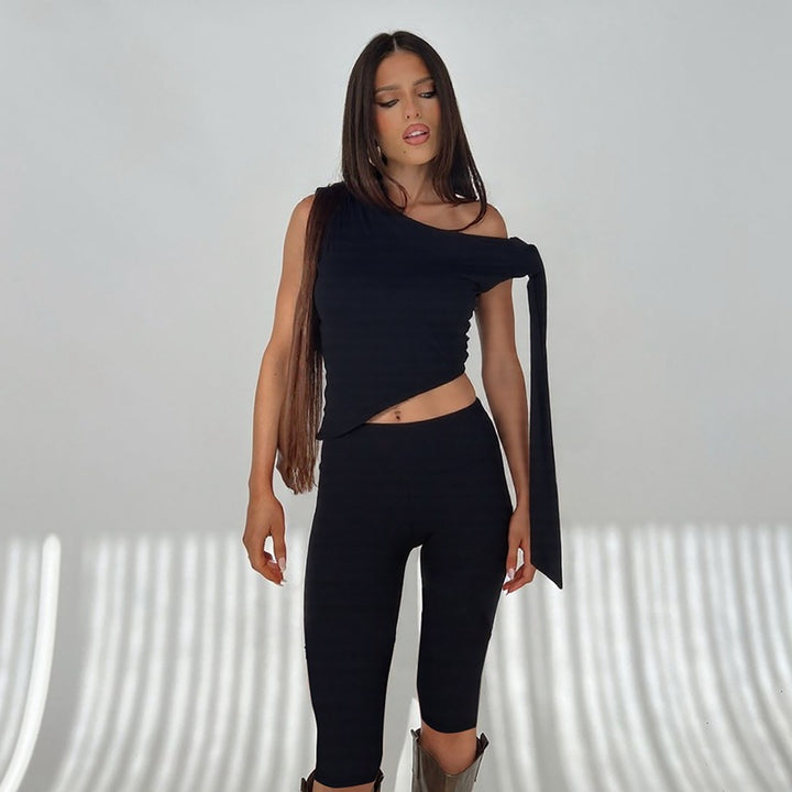 Dame Off-Shoulder Sæt med figursyet Crop-Top og knæbukser Stilla