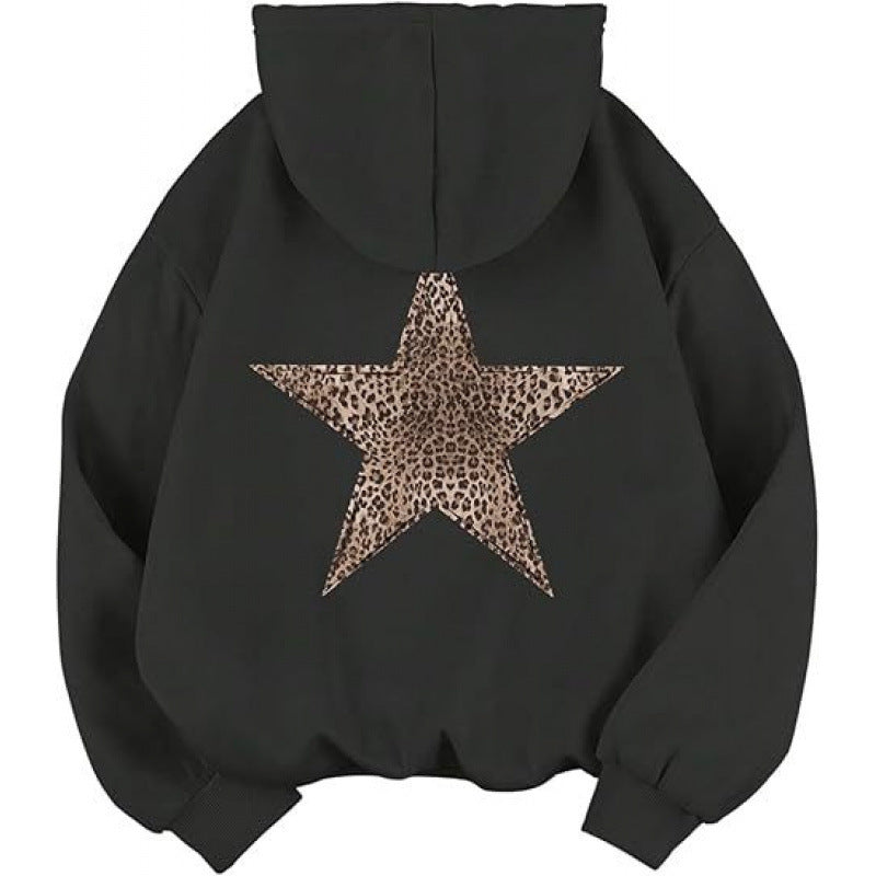 Kvinders hoodie med stilfuldt leopardstjernedesign og afslappet pasform Skovae