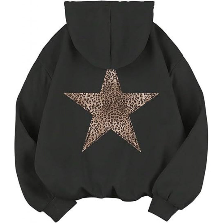 Kvinders hoodie med stilfuldt leopardstjernedesign og afslappet pasform Skovae
