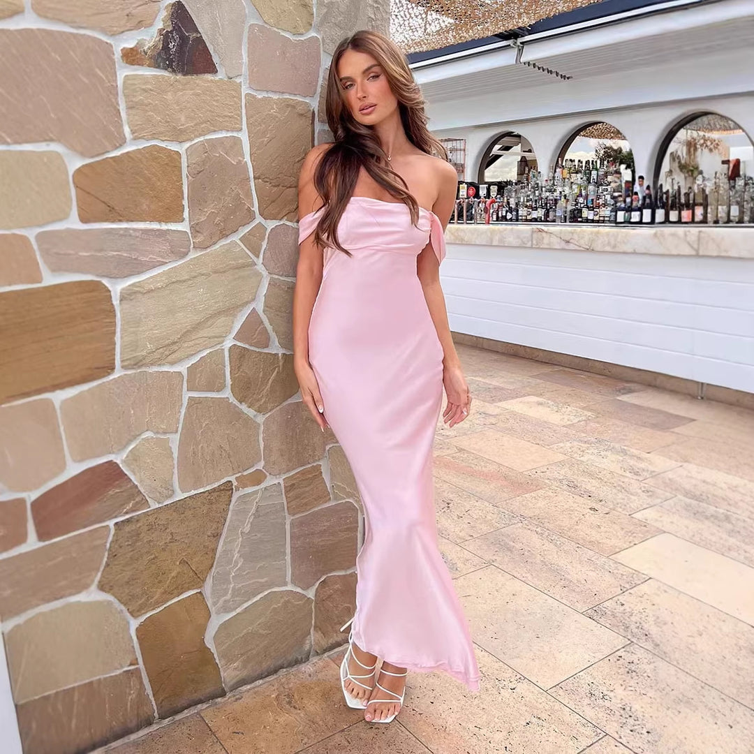 Dame elegant off-shoulder maxikjole med tætsiddende snit og blød jersey-stof Skovae