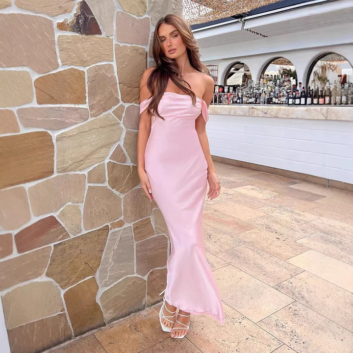 Dame elegant off-shoulder maxikjole med tætsiddende snit og blød jersey-stof Skovae