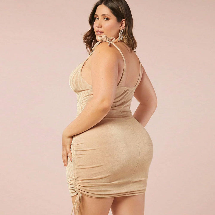 Dame Mini-Bodycon-kjole med raffineret flæsedetalje Skovae