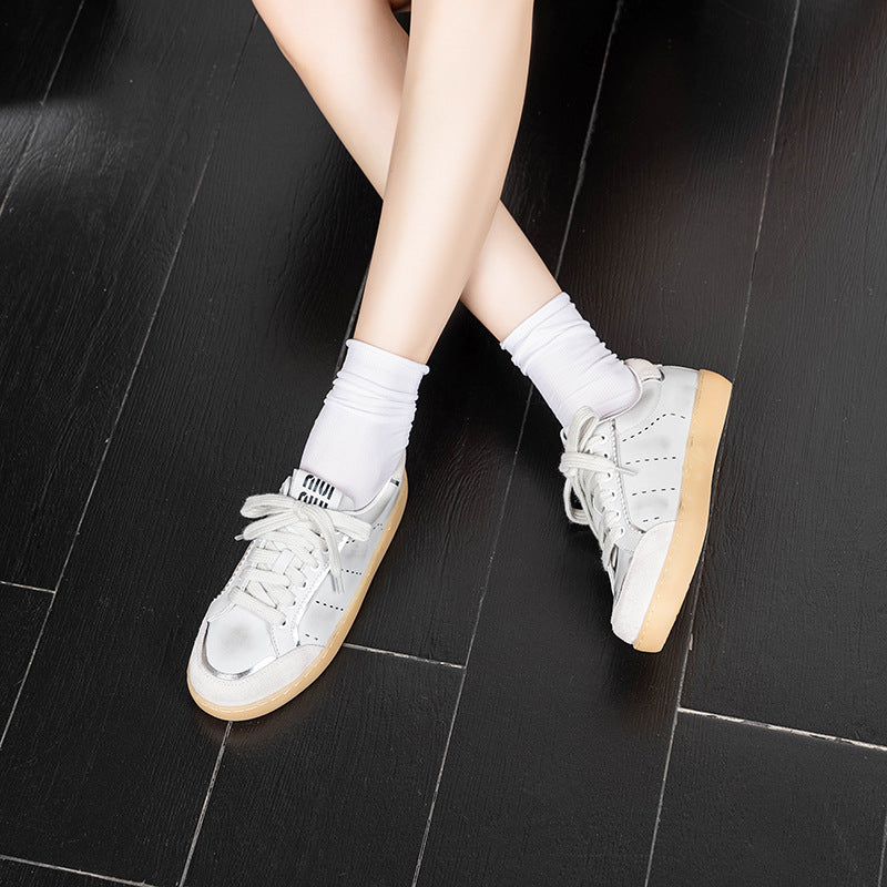 Dame sneakers i moderne metallic-design med åndbare egenskaber Stilla