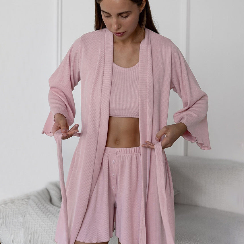 Dame Lounge-sæt med cropped top og afslappede shorts Stilla