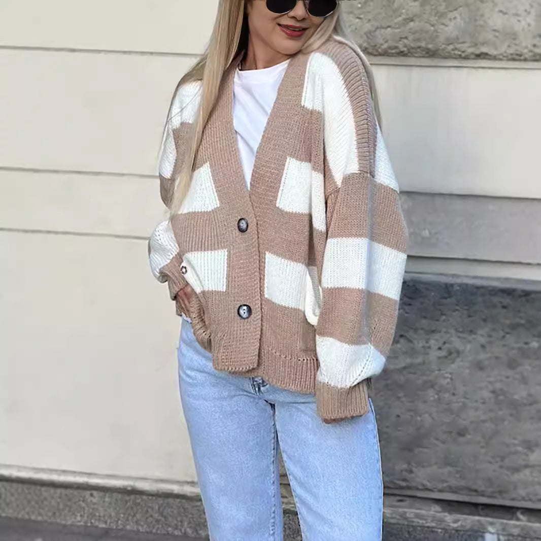Kvinders hyggelige oversized cardigan med moderne striber og lommer Stilla