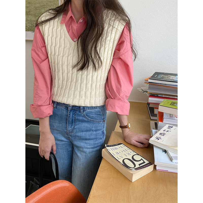 Kvindernes elegante og afslappede bluse med en let oversized pasform Stilla