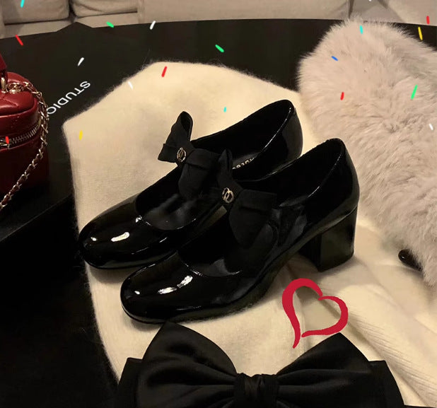 Dame elegante bryllupssko med dekorativ sløjfedetalje og komfortabel blokhæl Stilla