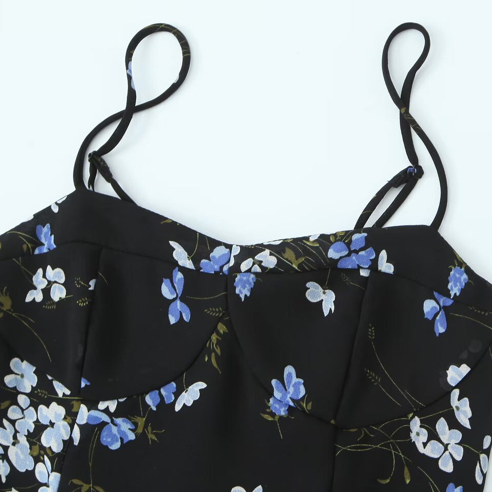 Dame sommerligt minikjole med delikat blomsterdesign og spaghetti stropper Stilla