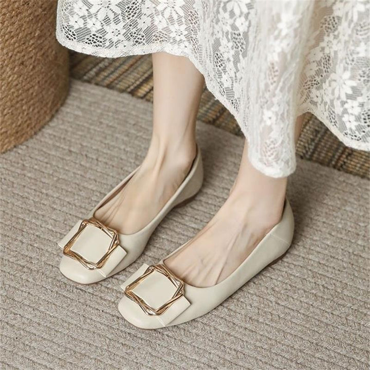 Dame elegante Ballerinas med moderigtige smykkedetaljer og komfortabel sål Stilla