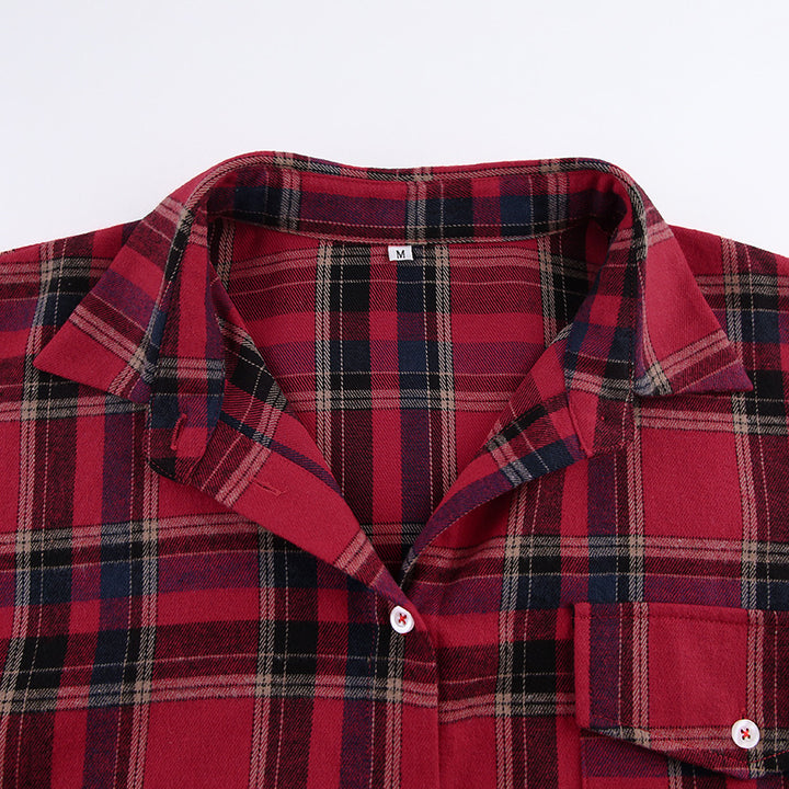 Dame Karo-bluse i afslappet oversized-stil med lange ærmer og knapdetaljer Stilla