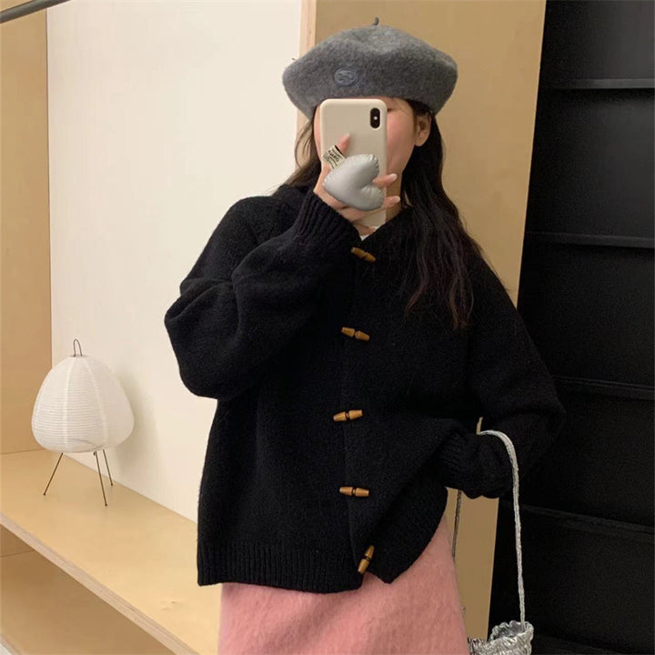 Kvindernes komfortable cardigan med hætte og detaljer med træknapper Stilla
