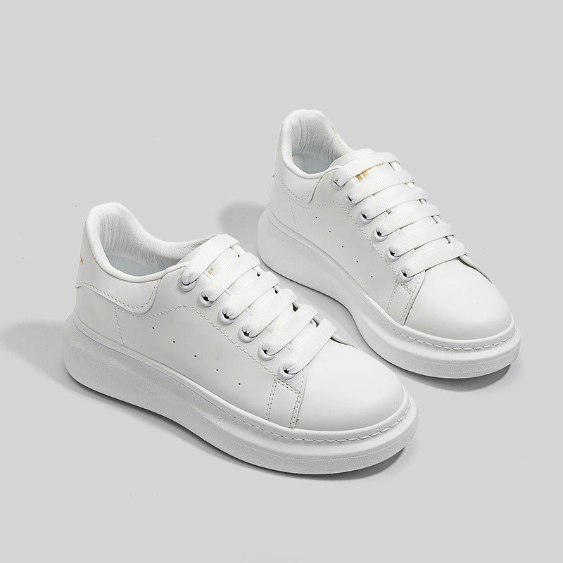 Dame Sneakers med elegant plateau sål og unik hælkonstruktion Stilla
