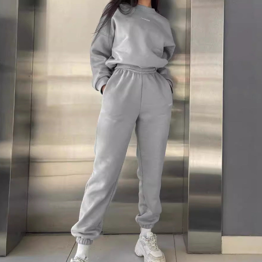 Kvinders sveddragt med moderne oversized pasform og elastisk talje Skovae