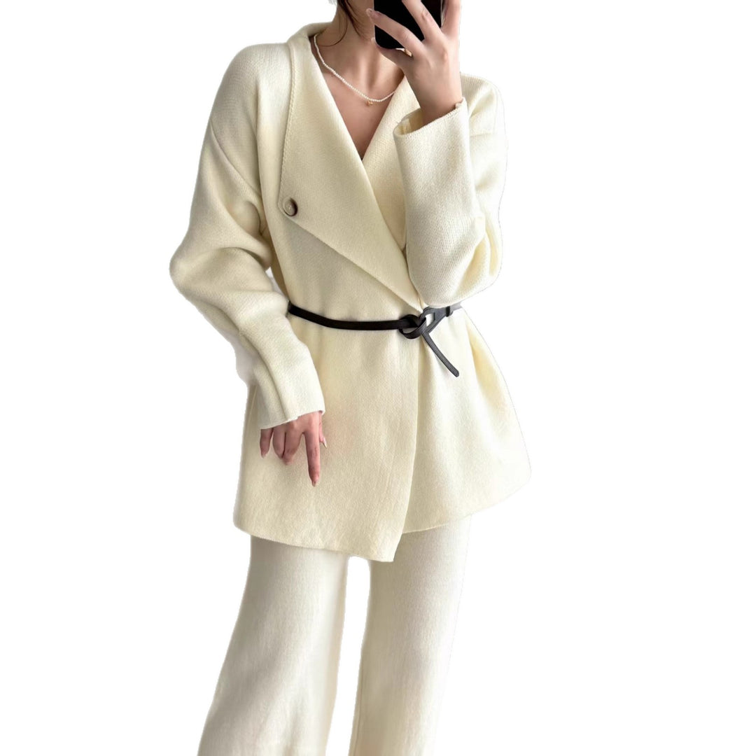 Kvindernes elegante cardigan med skræddersyet design og bælte Stilla