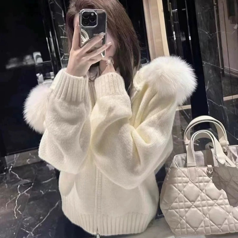 Kvindernes fashionable cardigan med aftagelig hætte lavet af blødt materiale Stilla