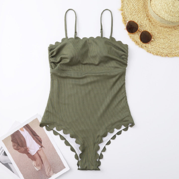 Dame eni-delt badeanzug med feminine ruffle detaljer og justerbare stropper Skovae