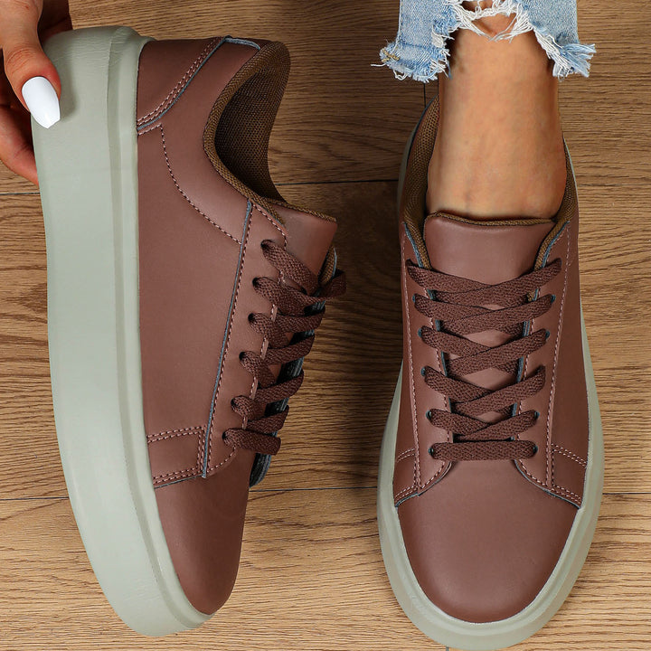 Dame Mode Sneakers med høj gummisål og innovativt design Stilla