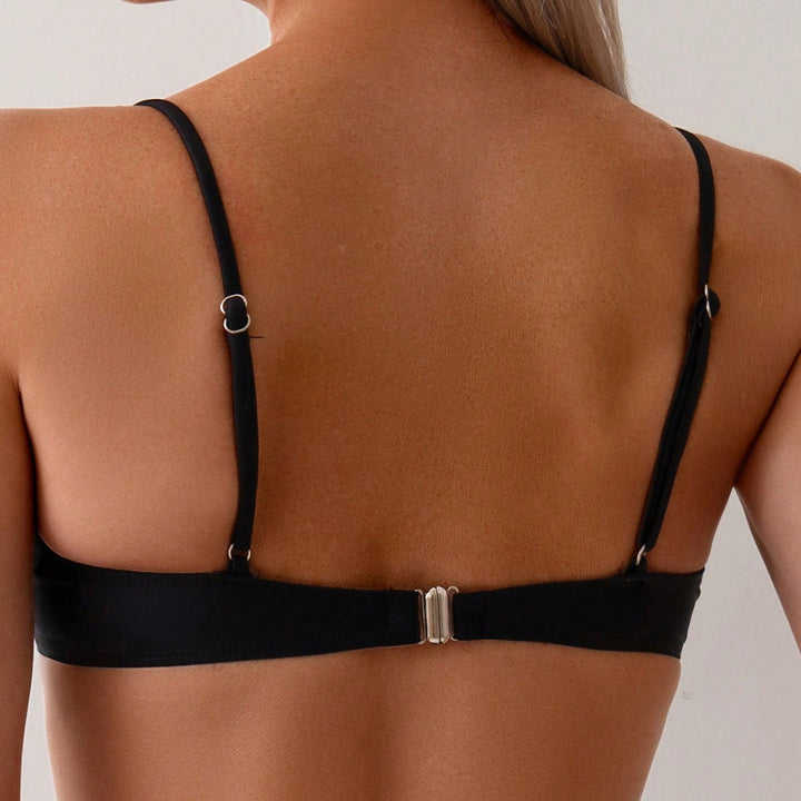 Dame bikini-sæt med elegante bølgekanter og justerbare stropper Stilla