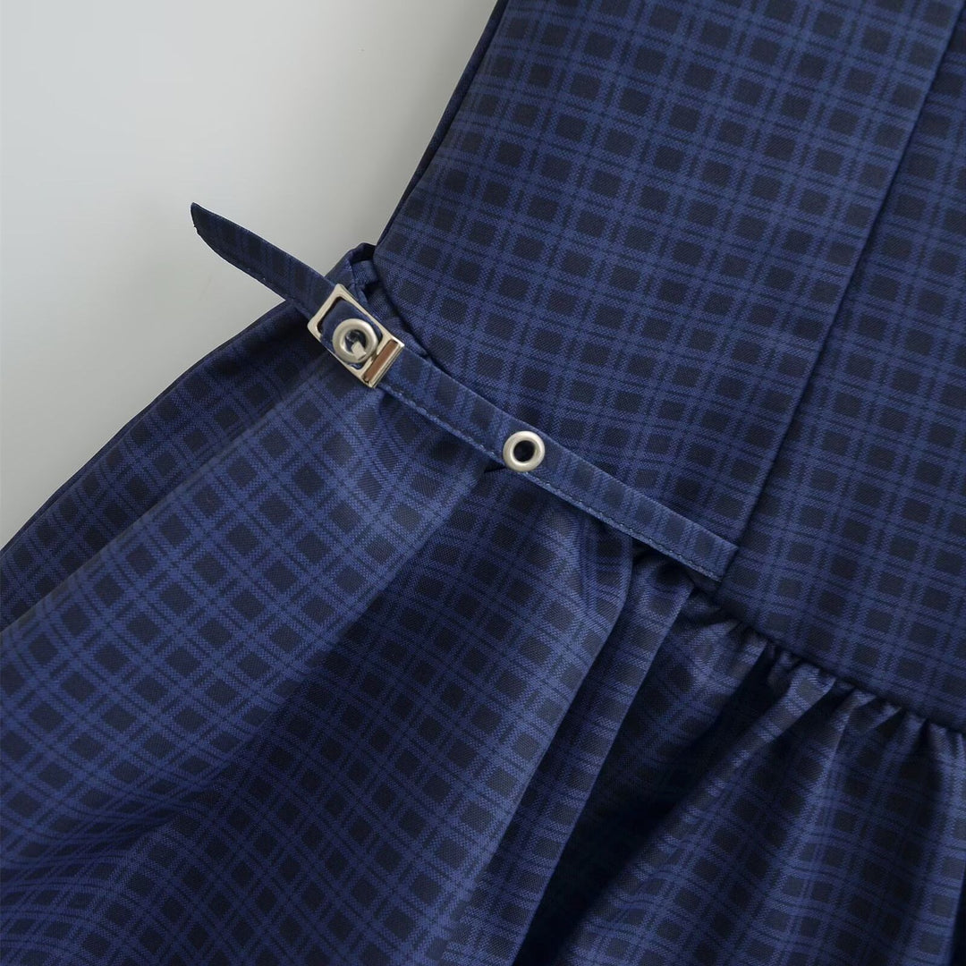 Dame sommerkjole med voluminøs ruffled skirt og moderne ternet mønster Skovae