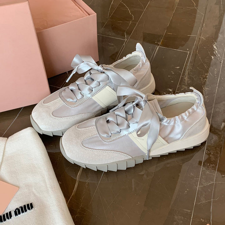 Dame Sporty Sneakers med innovativt design og behagelig sål Stilla