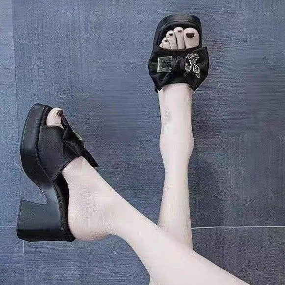 Dame elegante mules med dekorativt sløjfedetalje og stabil platform Stilla