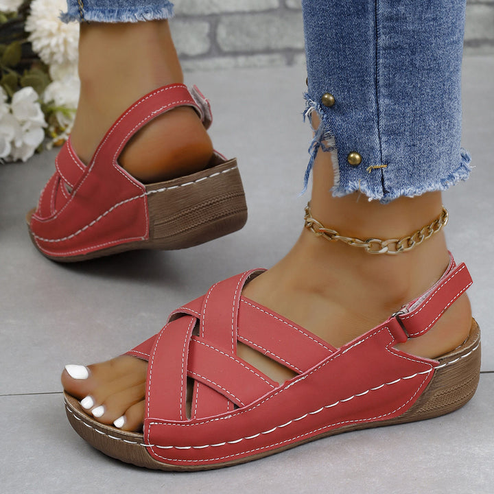Dame Komfortable Cross-sandaler med skridsikker sål og ergonomisk fodseng Stilla