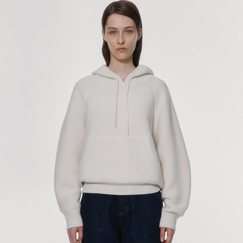 Dame Kvalitets Hoodie med kængurulomme og moderne snit Stilla