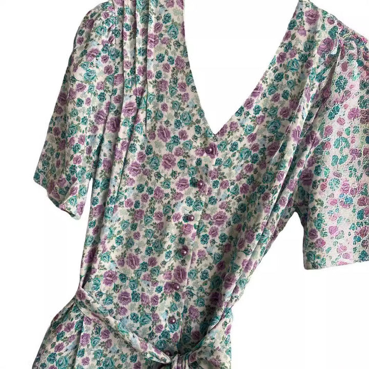 Dame wrap kjole med blomster mønstre og elegant snit Stilla