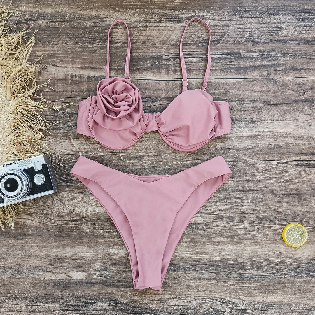 Dame bikini-sæt med romantiske flæsedetaljer og høj kvalitet pasform Stilla