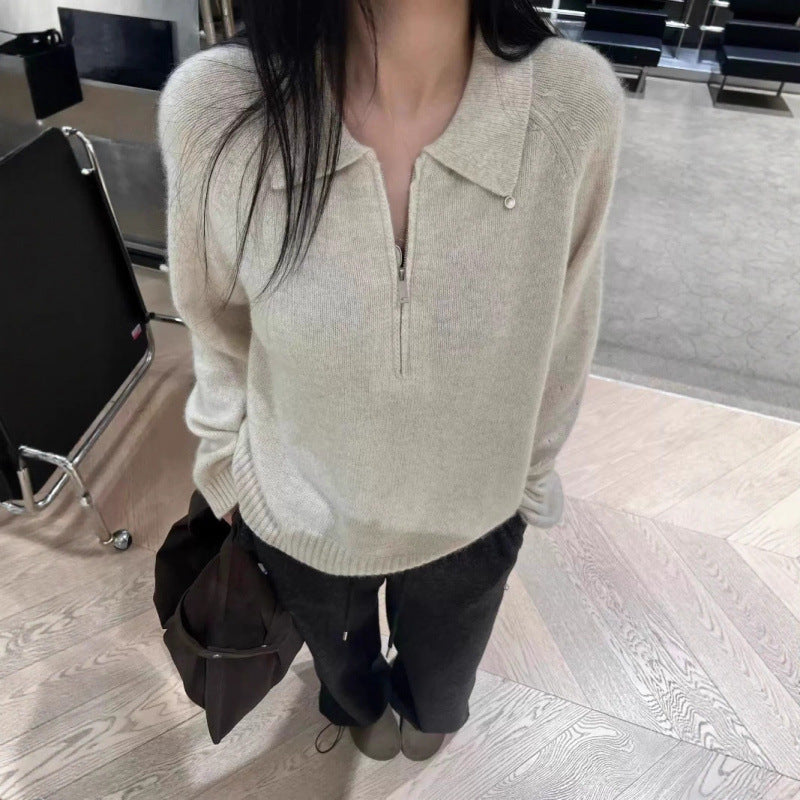 Kvinders sweater med sidelukning og elegant krave Stilla