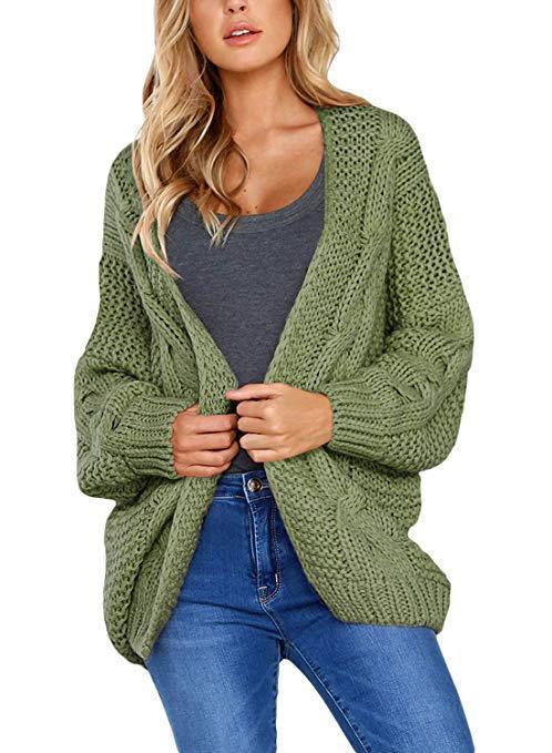 Kvinders chunky strikket cardigan med elegant kabelmønster og løs pasform Stilla