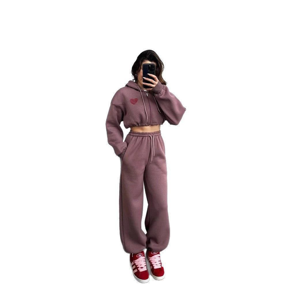 Kvinders sporty crop hoodie med løs pasform og komfortable joggers Skovae