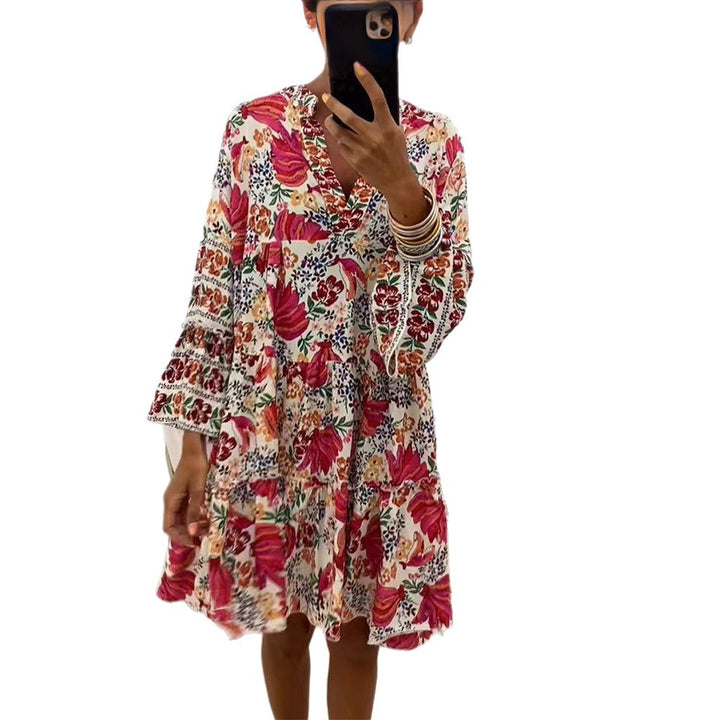 Dame nan florale Volant-Mini-kjole i Boho-stil med V-halsudskæring og trinvise silhuetter Skovae