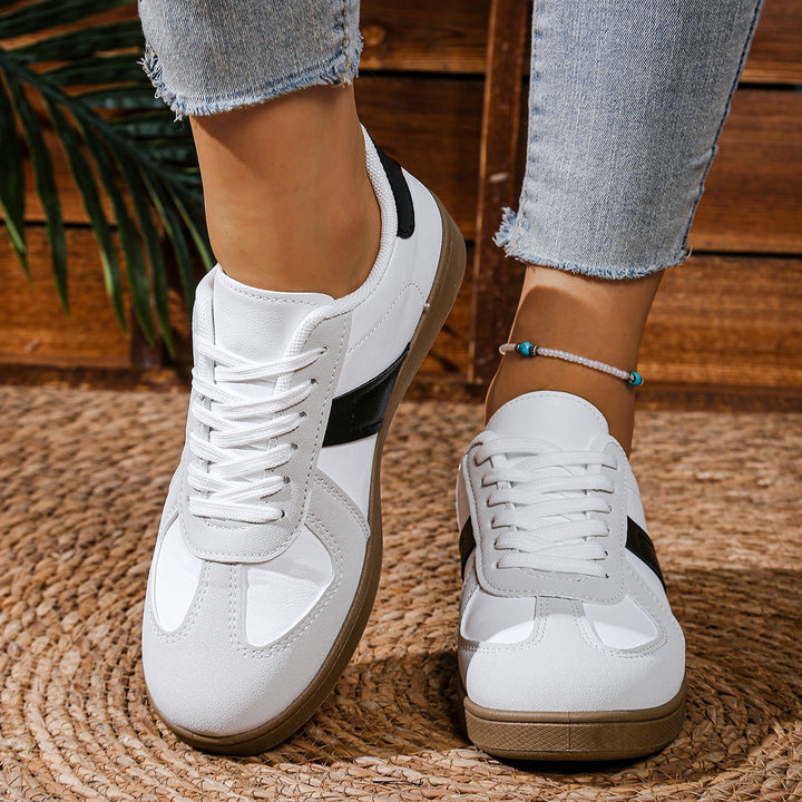 Dame mode Sneakers i sporty design med åndbar overmaterialekonstruktion Stilla