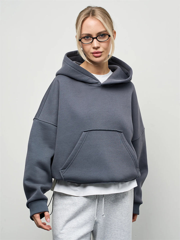 Dame oversized hoodie med kængurulomme og elastiske manchetter