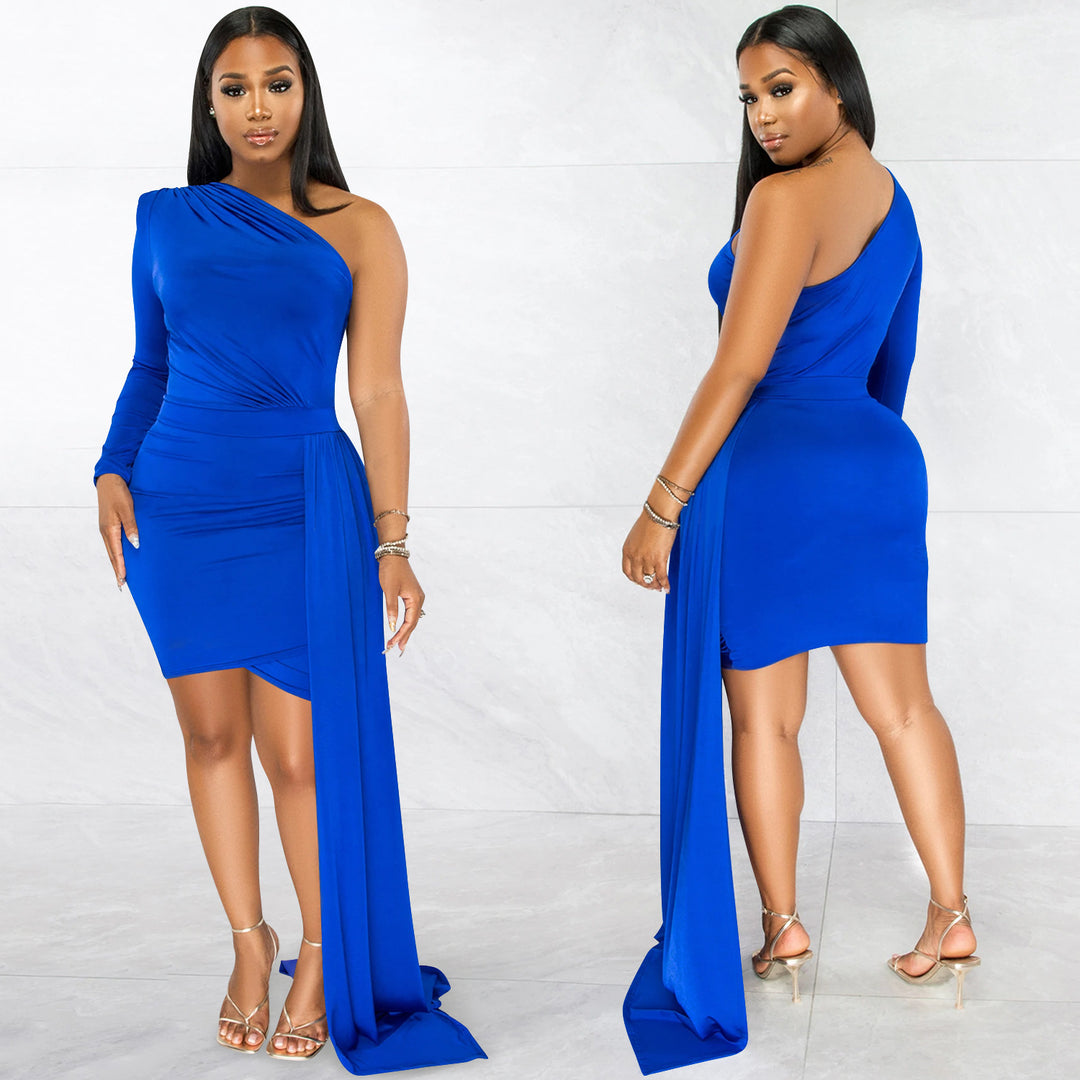 Dame Elegant One-Shoulder Mini Kjole med asymmetrisk kant og flydende stof Stilla