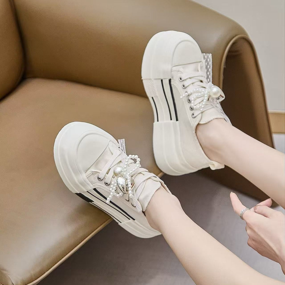 Dame platform sneakers med unikt design og/moderigtige accenter Stilla