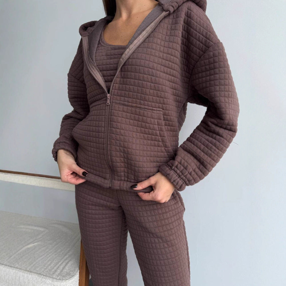 Kvindernes komfortable loungewear sæt med tekstureret top og elastisk talje Skovae