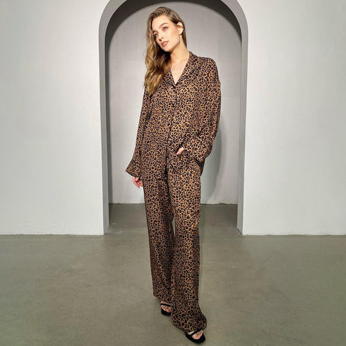 Dame Kimono-robe med moderne leopardmønster Stilla