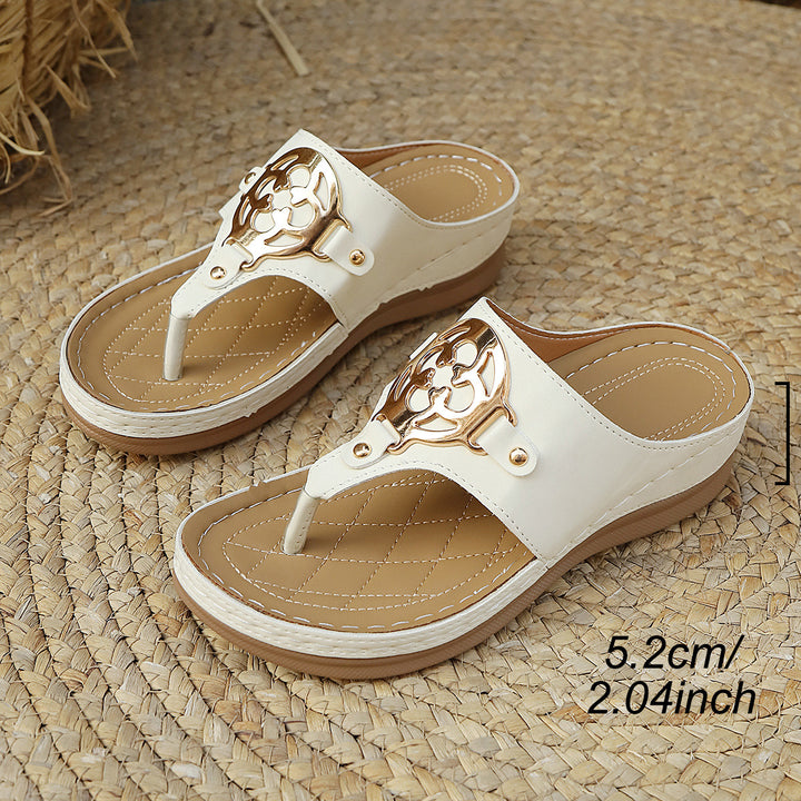Dame mode T-bar sandaletter med elegante dekorationer Stilla