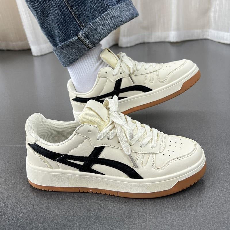 Dame Sporty Sneakers med moderne overmateriale og skridsikre gummisåler Stilla