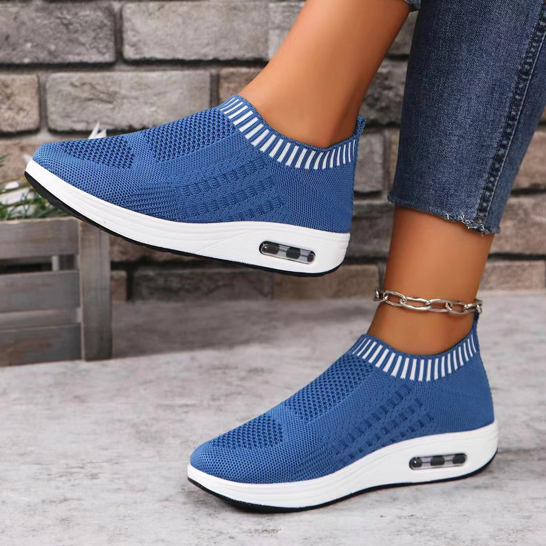 Dame Slip-On Sneakers med åndbart strikoverflade og støddæmpende sål Stilla