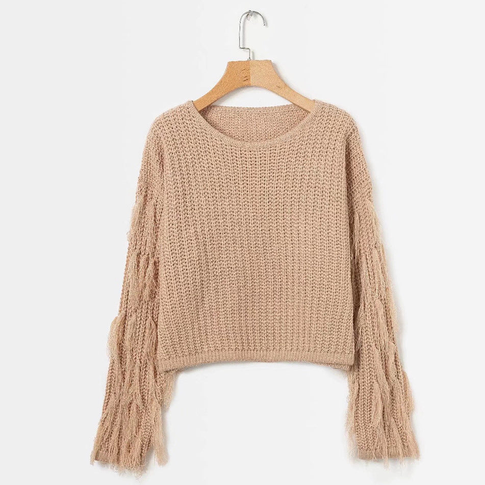Kvindernes strikkede sweater med frynseærmer og en komfortabel pasform Stilla